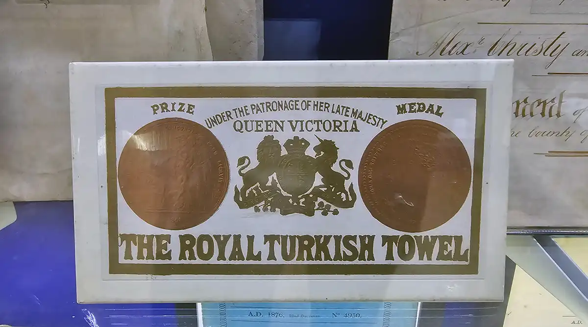 トルコのハマムの浴場文化からイギリスに渡り、大量生産されたロイヤル・ターキッシュ・タオル